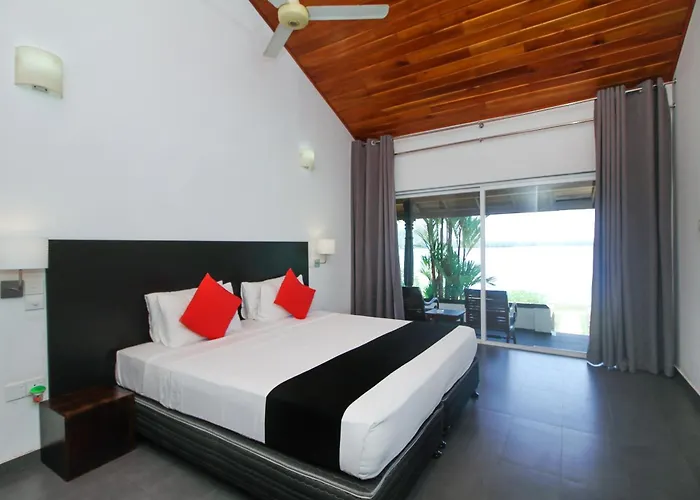 Kalla Bongo Lake Resort Hikkaduwa