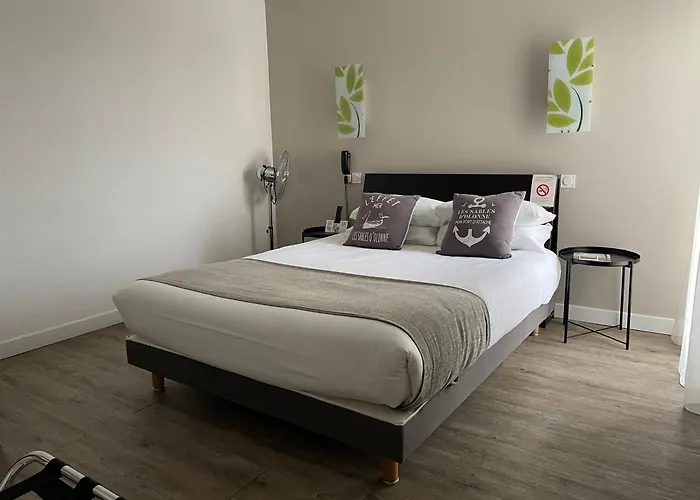 Cit'Hotel Logis Le Chêne Vert Les Sables-dʼOlonne