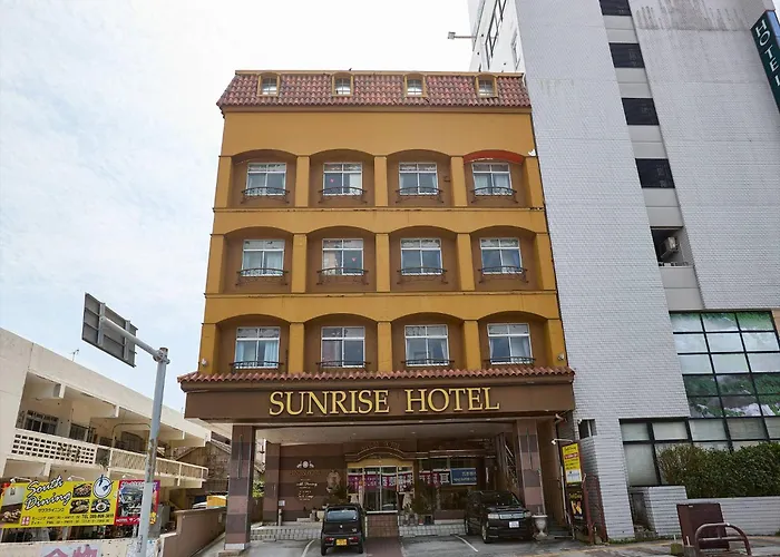 Sunrise Hotel Okinawa-どこか懐かしいレトロ宿軽朝食付