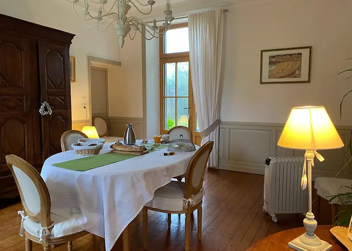 Le Grand Arbre Bed and Breakfast Bayeux