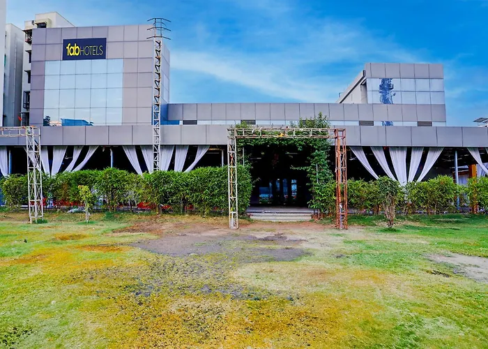 Fabhotel Maa Gayatri Vadodara