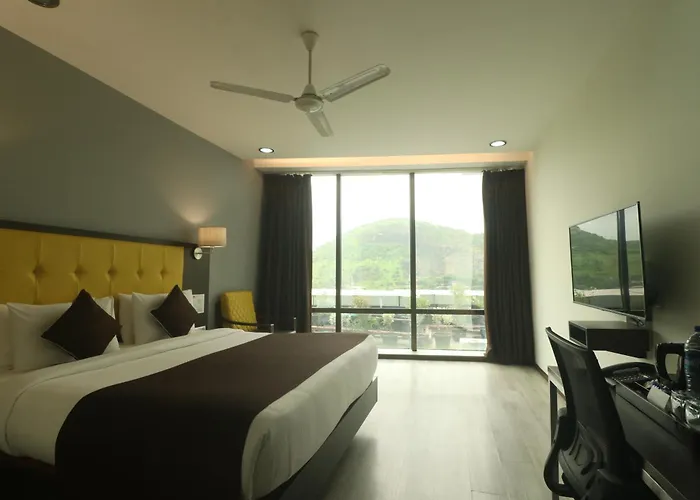 Hotel Mumbai House Airoli, Navi Mumbai