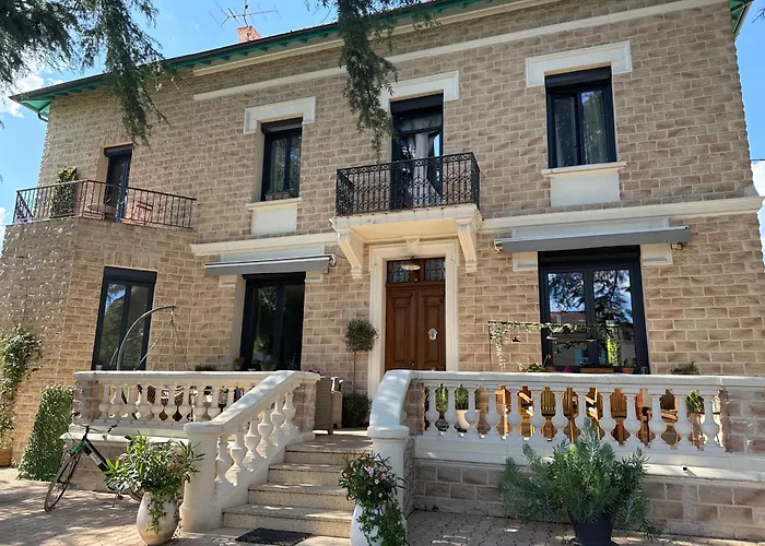 Bed and Breakfast O Deux Cedres à Les Arcs-sur-Argens