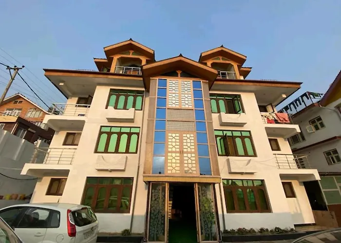 Behtereen Resort Srinagar 