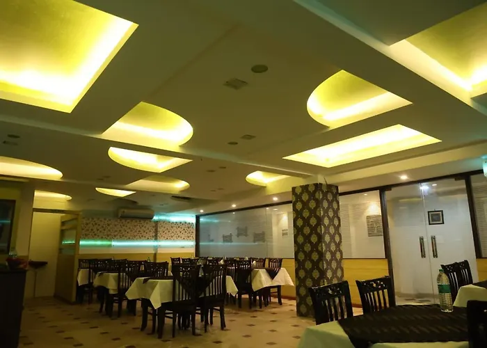 Hotel Panna Paradise-Just 30M Away From Captain Shubham Gupta Metro Station And 600M Away From Tajmahal Agra 