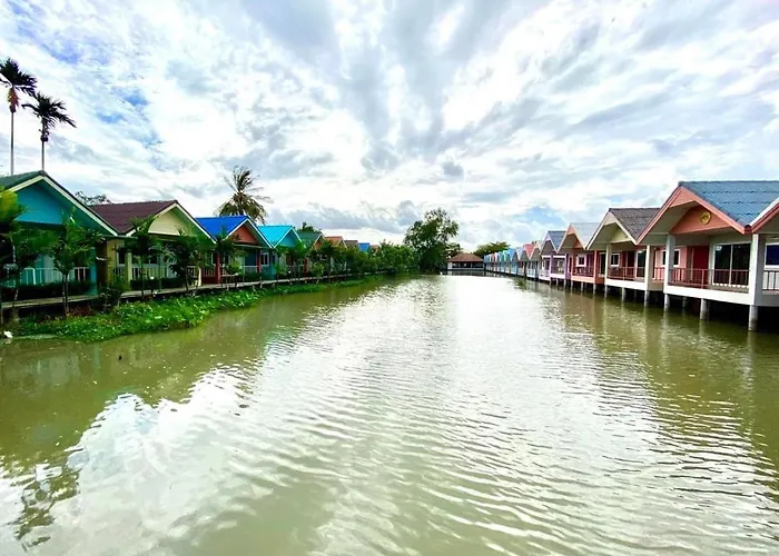 Baan Chay Namm Resort กรุงเทพมหานคร