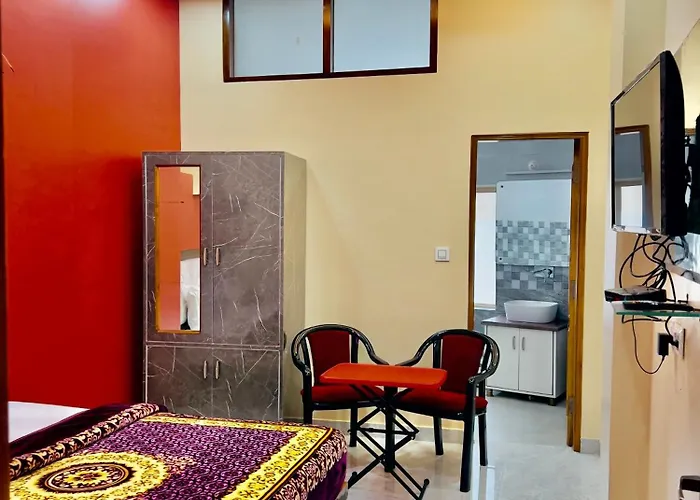 Sky Blue Hotel Kangra