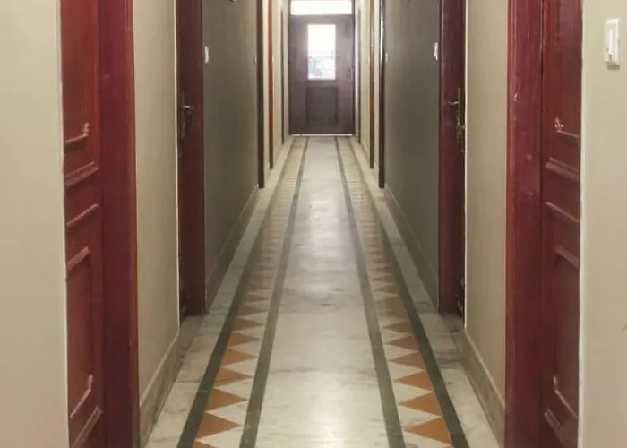 Hotel Bandhan Lucknow
