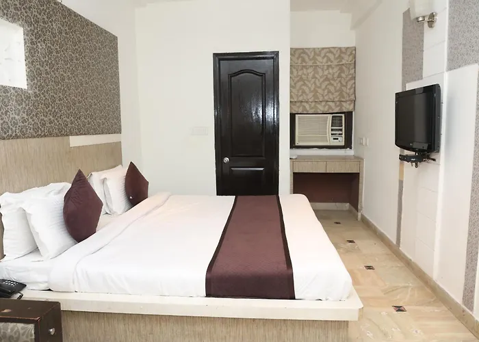 Hotel Panna Paradise Agra 