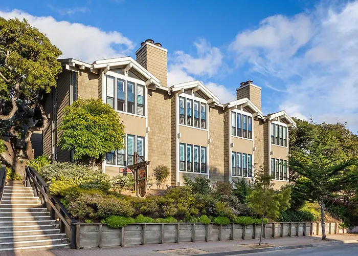 Carriage House Inn Carmel-by-the-Sea