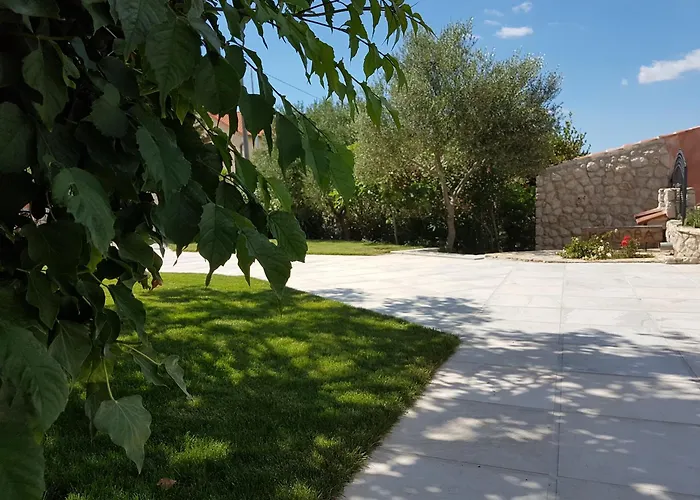 Poolside Stone Residences - Marina Bok Novalja