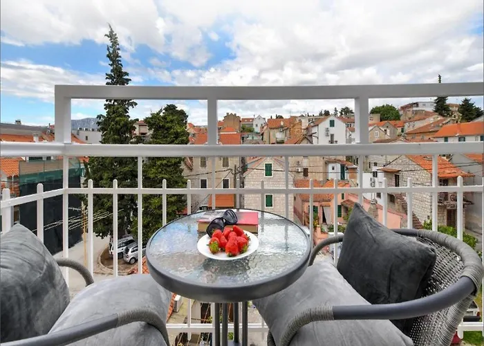 Via Porto Rooms Split
