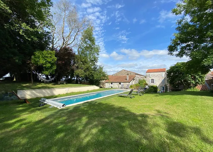 Le Clos Des Grands Frenes Pons