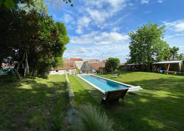 Le Clos Des Grands Frenes Pons