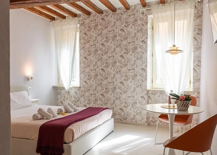 Glam Parma Hotel