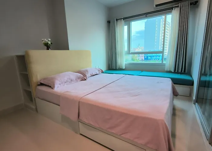 Centric Sea Pattaya Bed & Breakfast