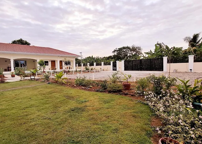 The Kubo Gardens Hotel San Juan 