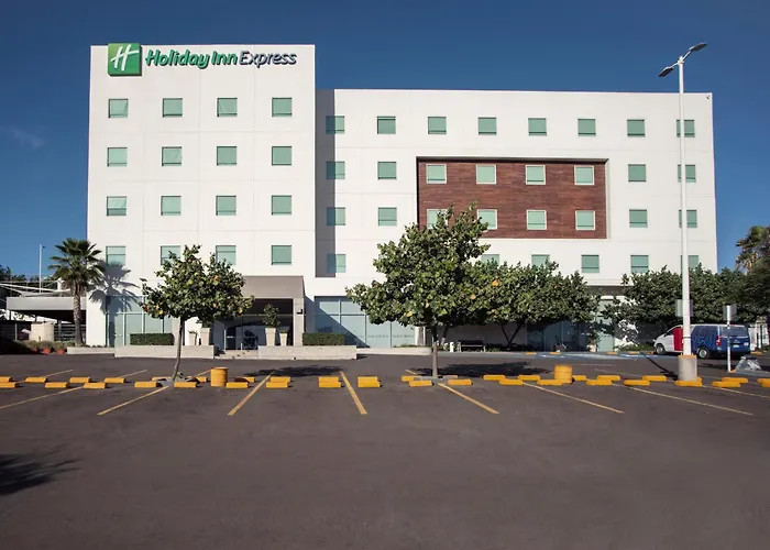 Holiday Inn Express Guadalajara Iteso By Ihg Zapopan