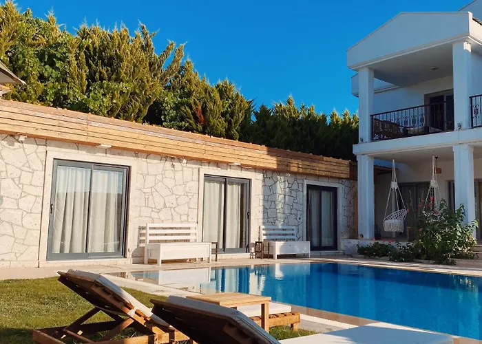 Limon Hotel Çeşme