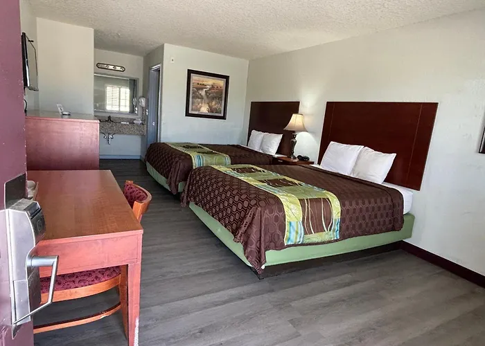 Hotel Bien Venido Pearsall