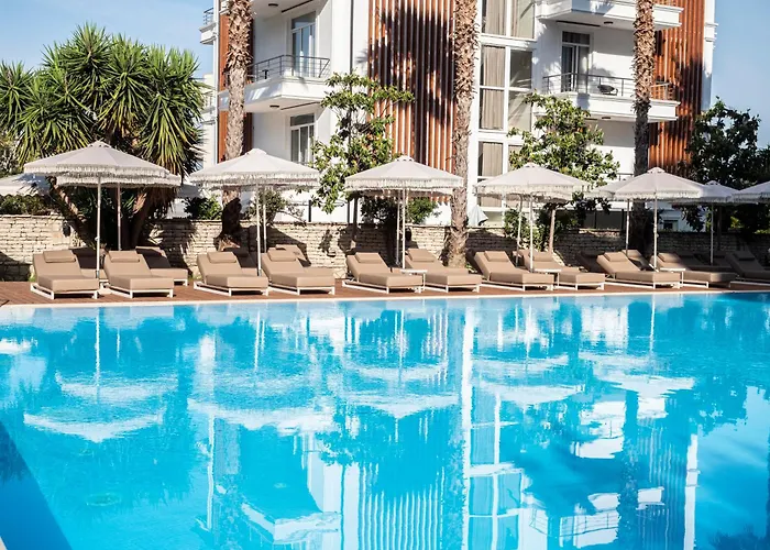 Rapo'S Resort Hotel Himare
