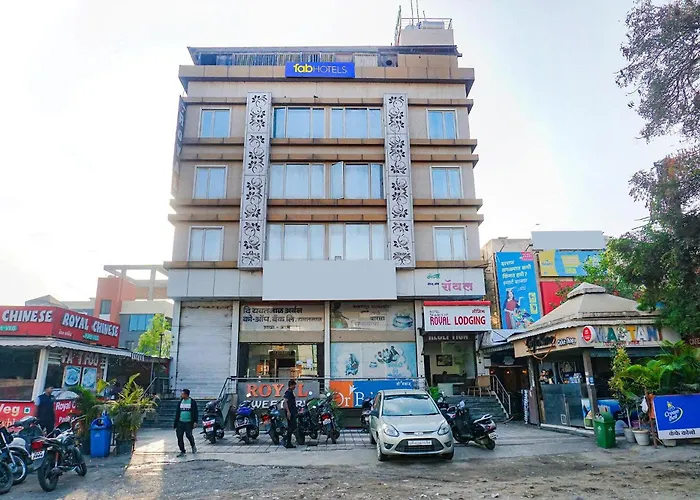 Fabhotel Shades Of Royal Ahilyanagar