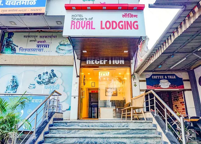 Fabhotel Shades Of Royal Ahilyanagar