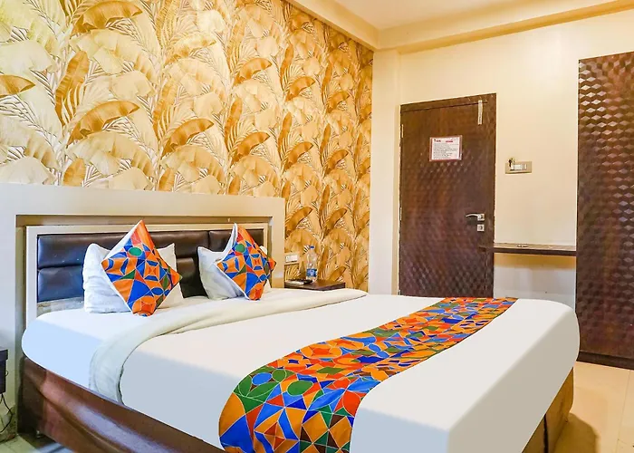 Fabhotel Shades Of Royal Ahilyanagar