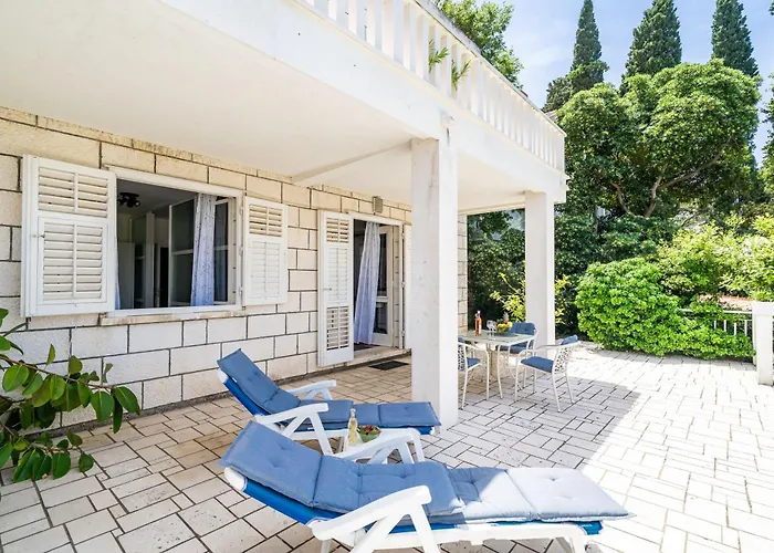 Apartments & Rooms Mara & Petrunjela Cavtat