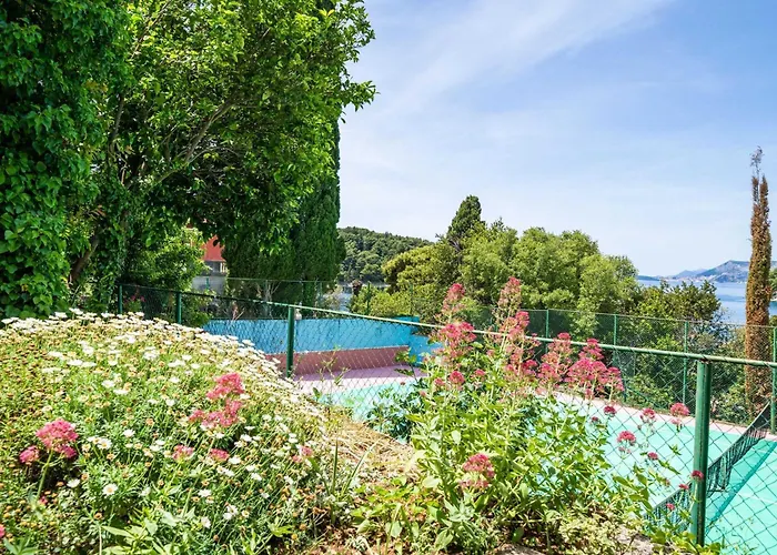 Apartments & Rooms Mara & Petrunjela Cavtat