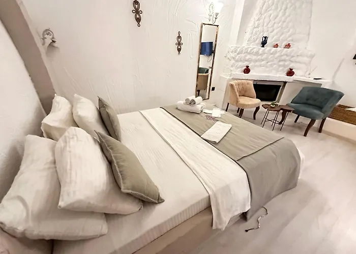 Tek Han Alacati Otel