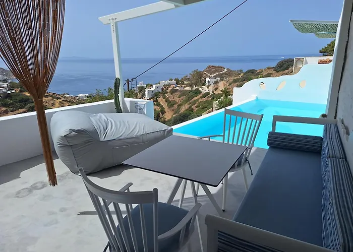 Pavezzo Aparthotel Chora 