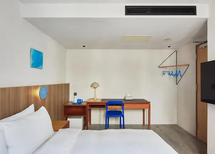 The Blue By Just Inn Tajpej