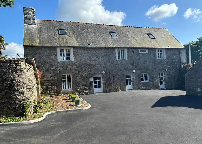 Gites du Manoir de Kergoniou Saint Joseph Paimpol