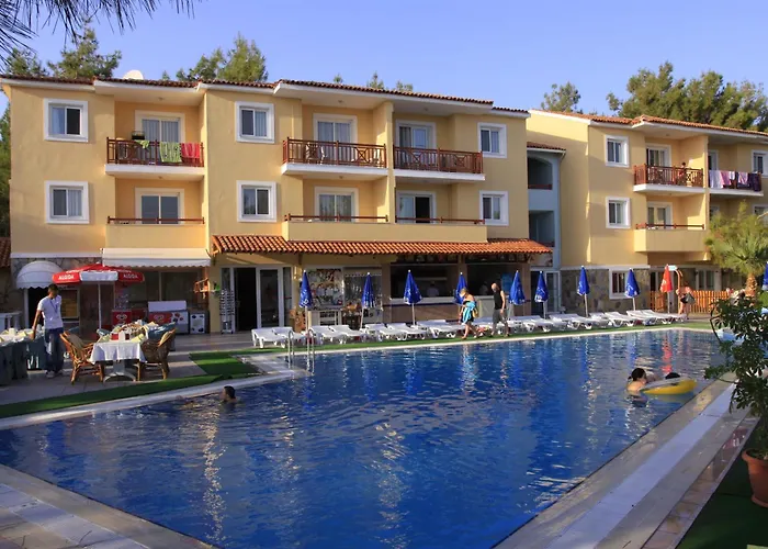 Pine Club Apart Hotel Kuşadası