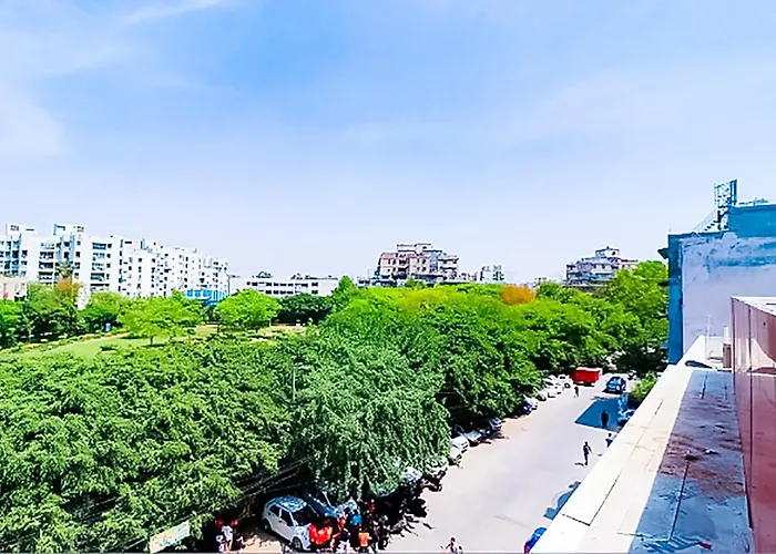 Hotel Royal Inn - Akshardham Temple New Delhi