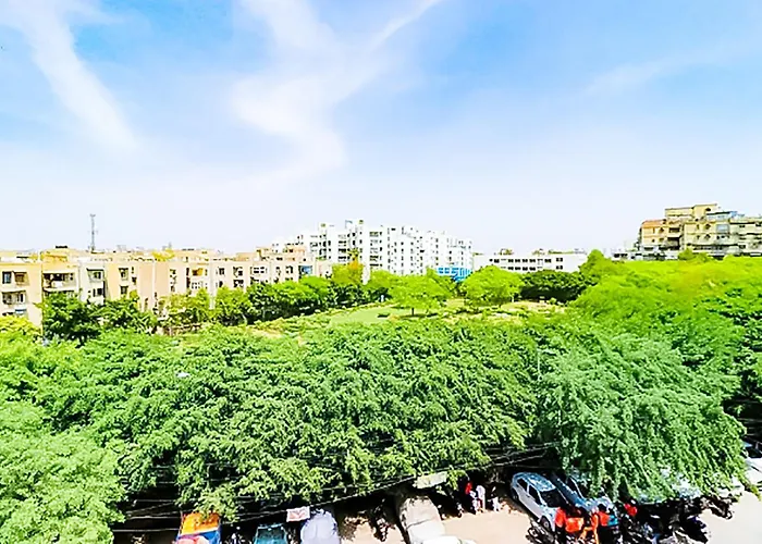 Hotel Royal Inn - Akshardham Temple New Delhi