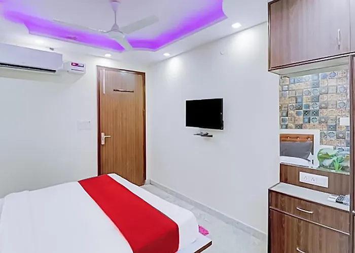 Hotel Green Palace - Jagat Puri New Delhi