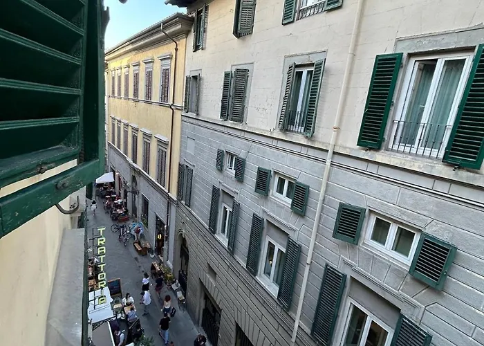 La Finestra Su San Lorenzo Florencia