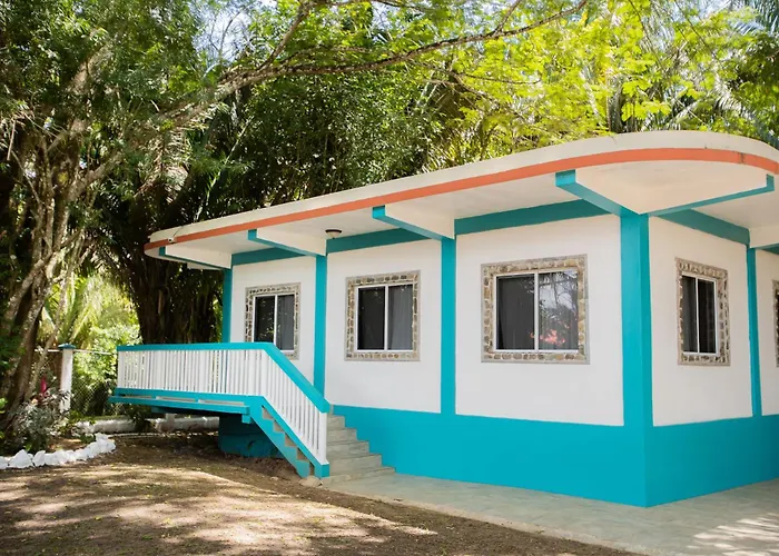 Falling Leaves Lodge San Ignacio