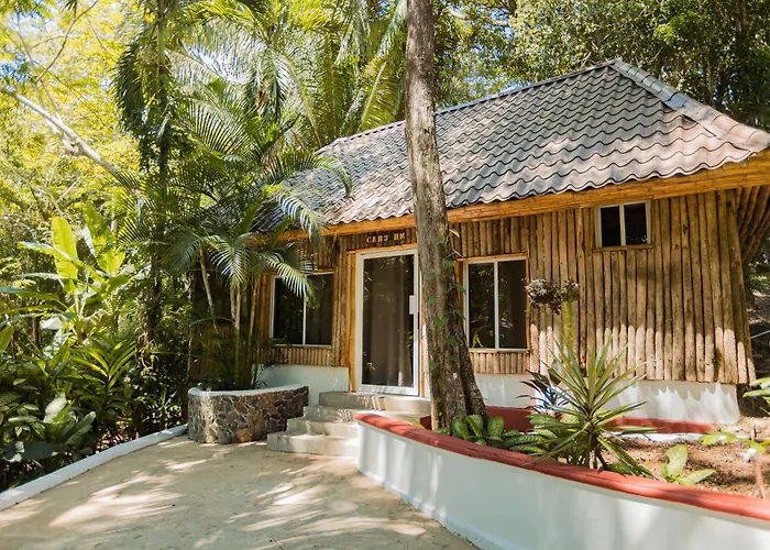 Falling Leaves Lodge San Ignacio