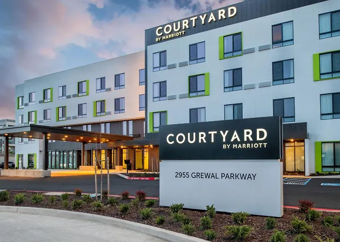 Courtyard By Marriott Modesto North Hotel
