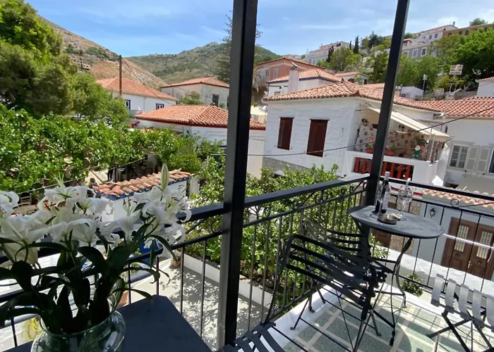 Douskos Uptown Living Hotel Hydra 
