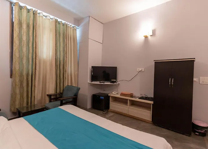 Shivjot Hotel Kharar