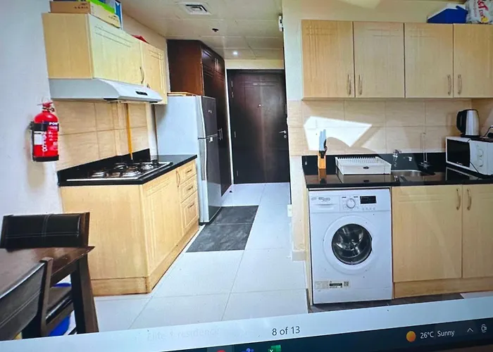 Oyo 1233 Home Elite 1 Residence Sports City, Dubai