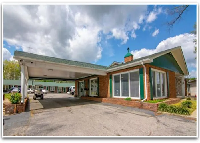 Eden Inn