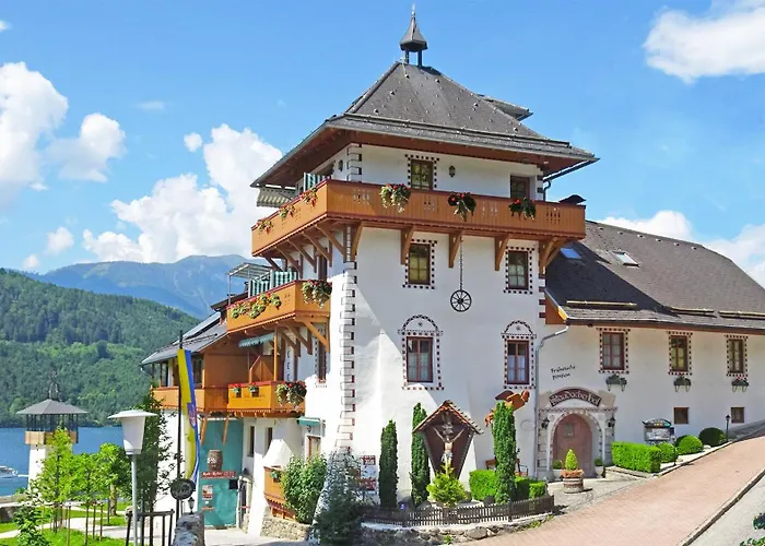 Staudacher Hof-Das Romantische Haus Millstatt am See