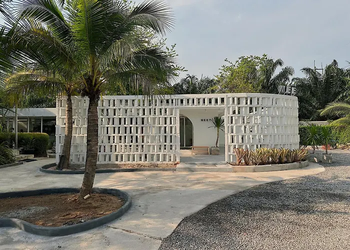 Meet Boutique Resort Surat Thani