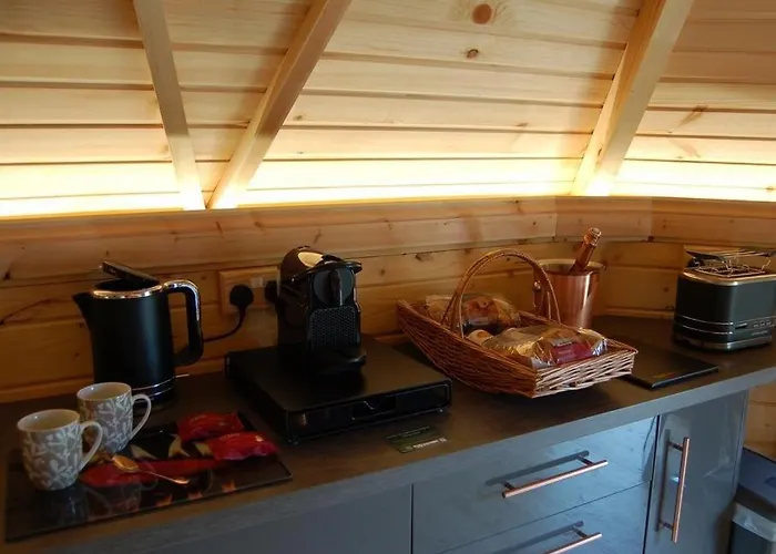 Romantic Rural Retreats Crewkerne
