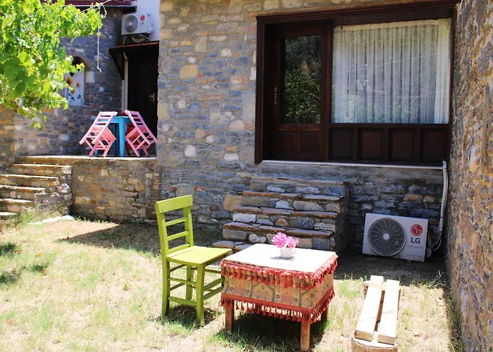 Pir Efes Konakları İzmir